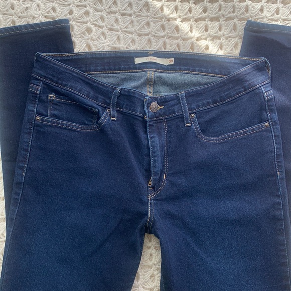 Levi’s 711 Skinny Dark Wash Jeans - Picture 9 of 15